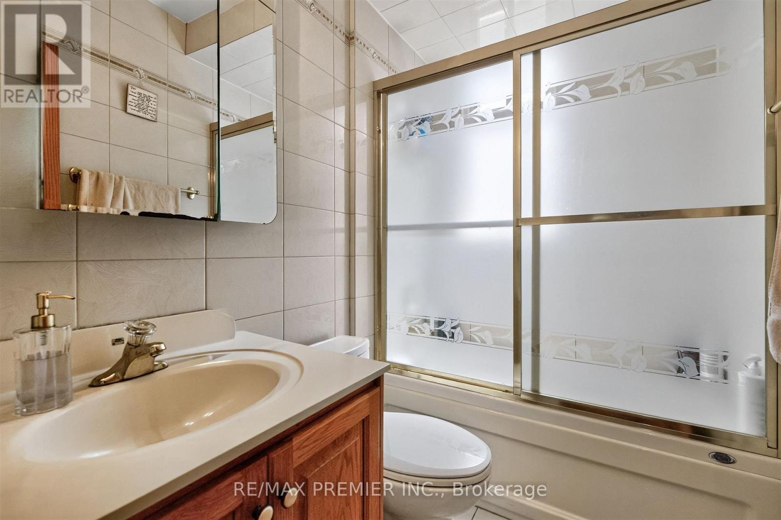 553 Greenwood Avenue, Toronto, Ontario  M4J 4A7 - Photo 31 - E13469380
