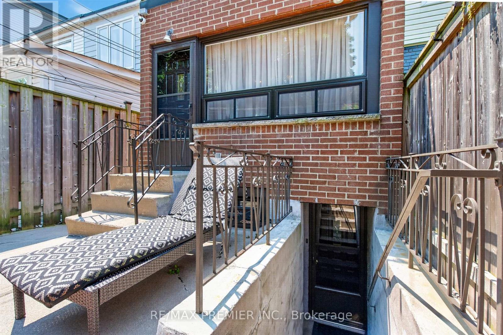 553 Greenwood Avenue, Toronto, Ontario  M4J 4A7 - Photo 45 - E13469380