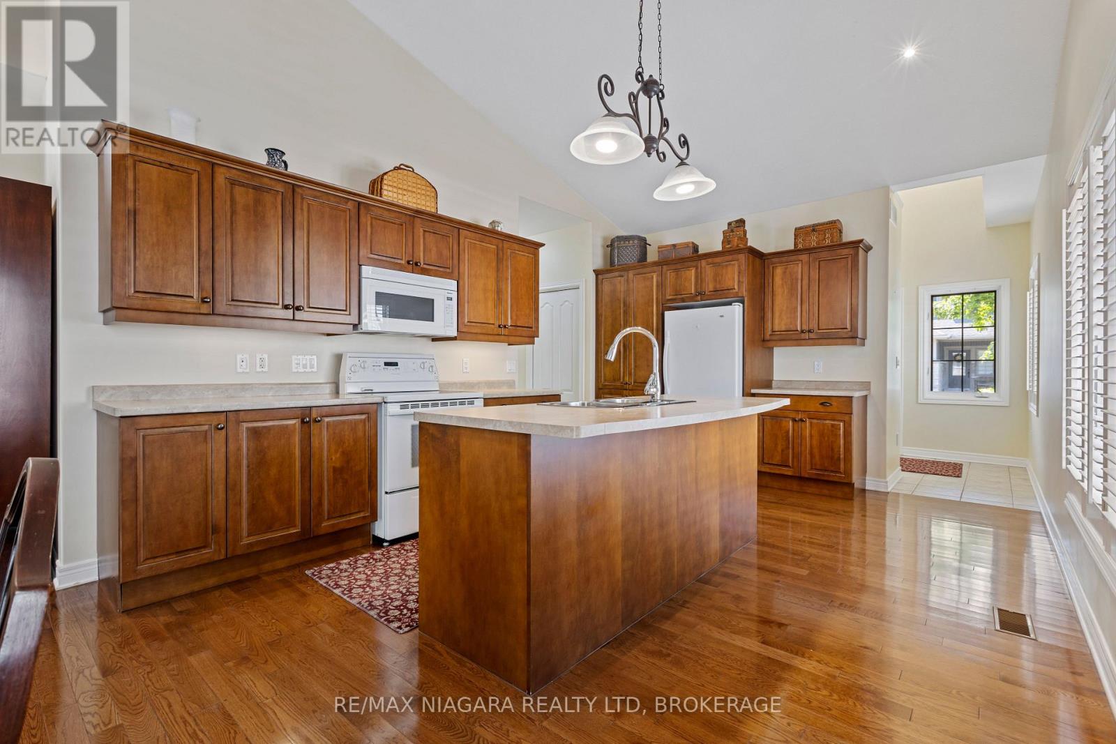 33 - 1398 Pelham Street, Pelham (Fonthill), Ontario L3E 0T4 - Photo 12 - X13684366