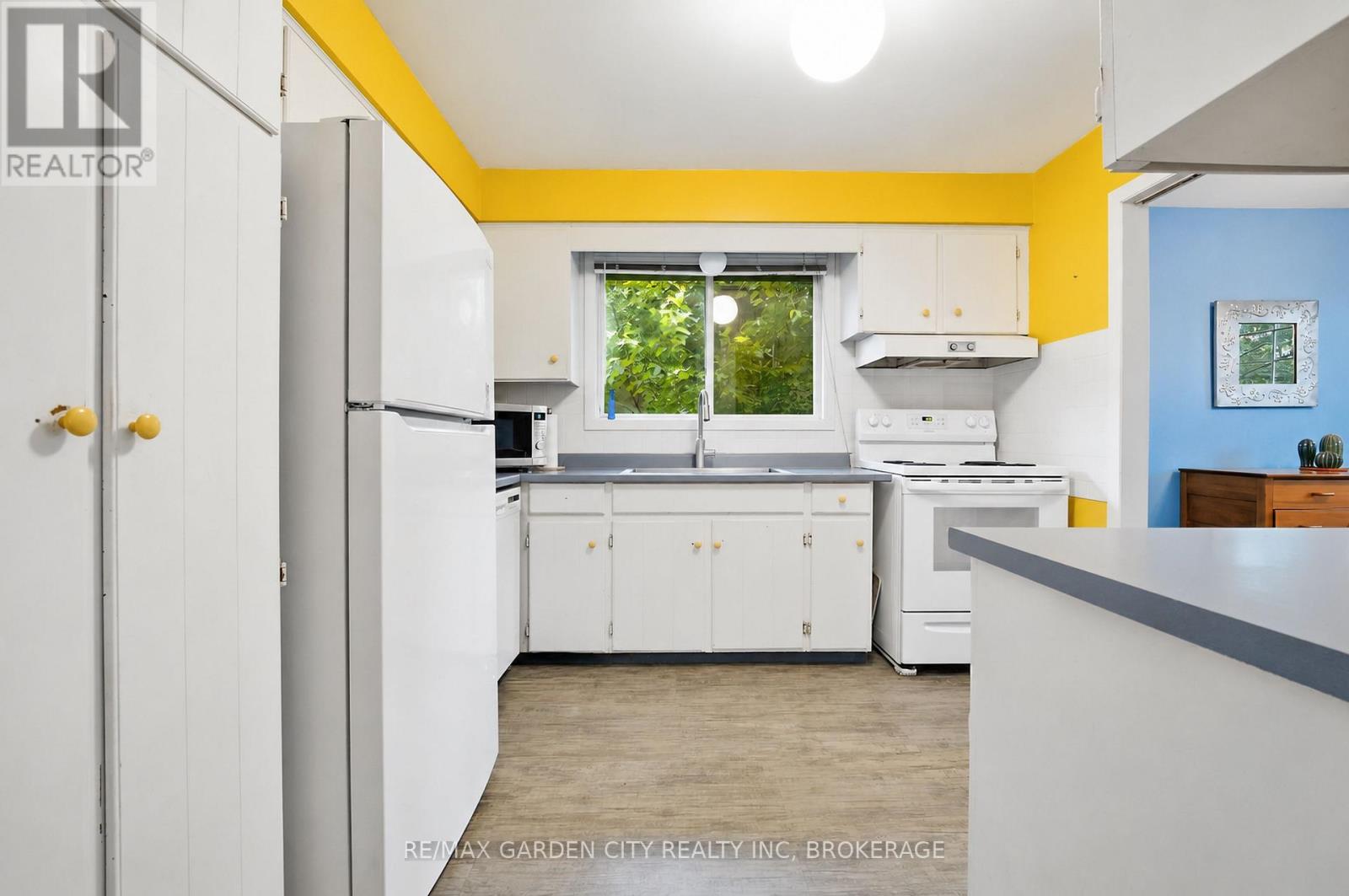 11 Kimbermount Drive, St. Catharines, Ontario  L2N 5W6 - Photo 13 - X13684368
