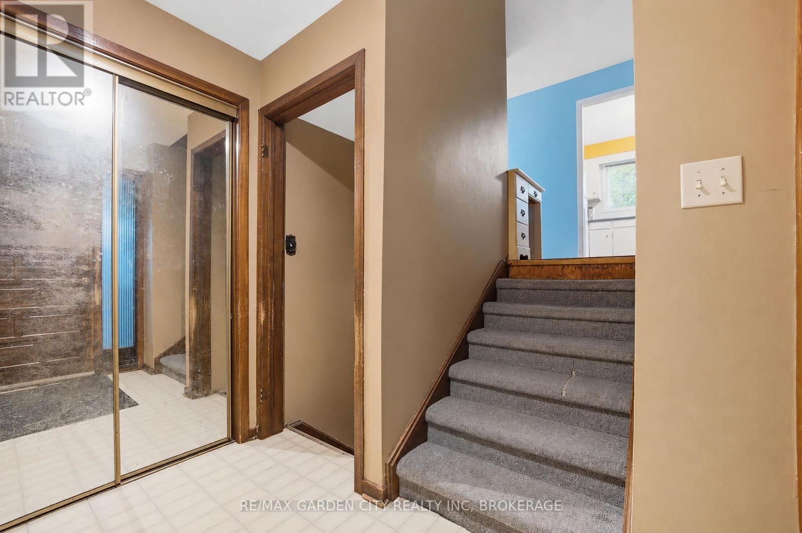 11 Kimbermount Drive, St. Catharines, Ontario  L2N 5W6 - Photo 6 - X13684368