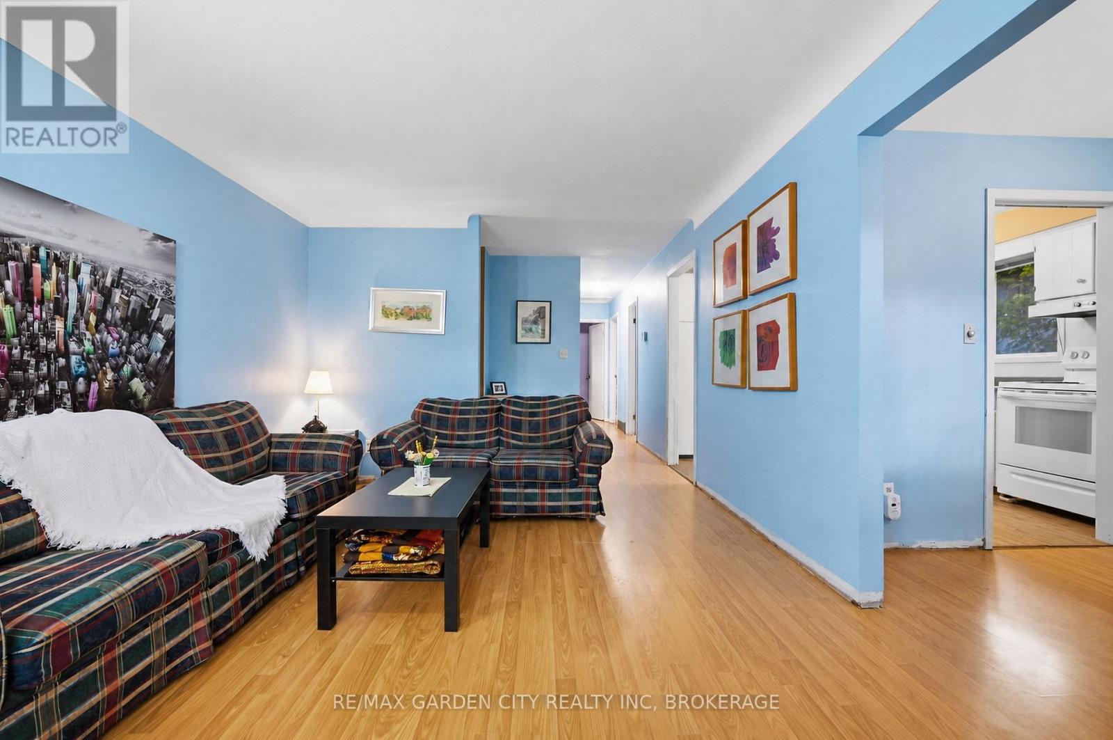 11 Kimbermount Drive, St. Catharines, Ontario  L2N 5W6 - Photo 8 - X13684368