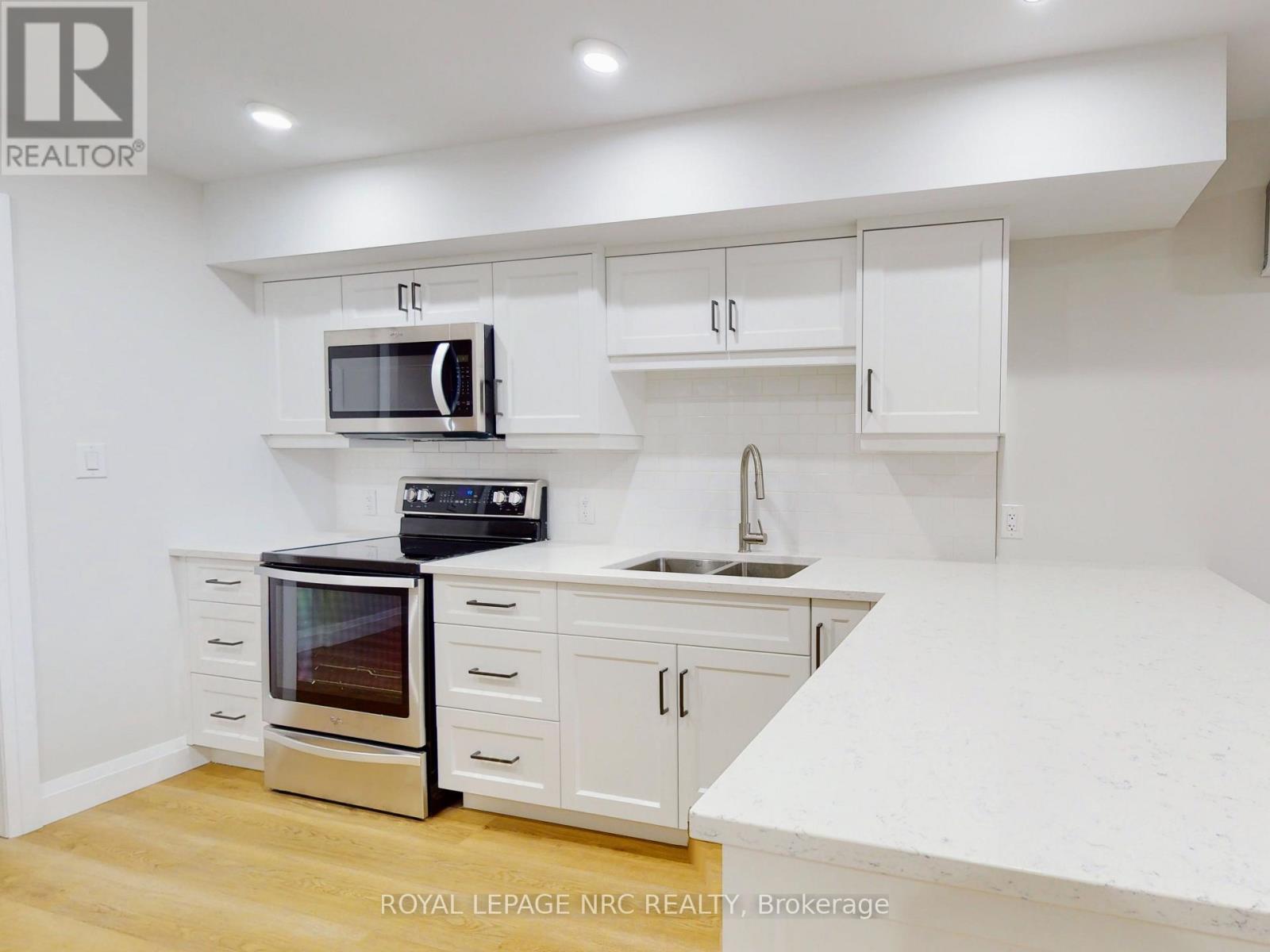 Lower - 10a Smythe Street, St. Catharines, Ontario  L2P 2G8 - Photo 10 - X13684430
