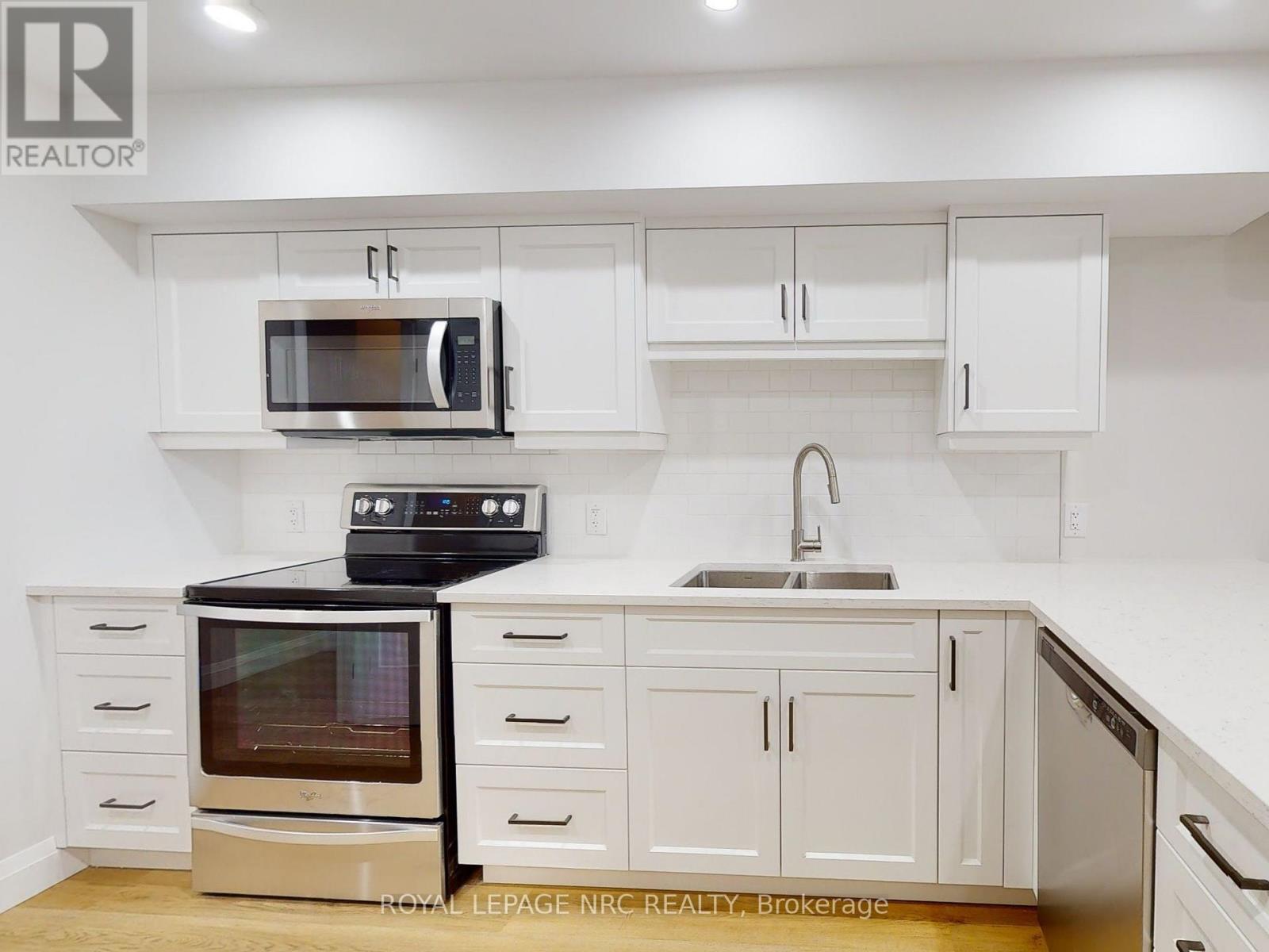 Lower - 10a Smythe Street, St. Catharines, Ontario  L2P 2G8 - Photo 4 - X13684430