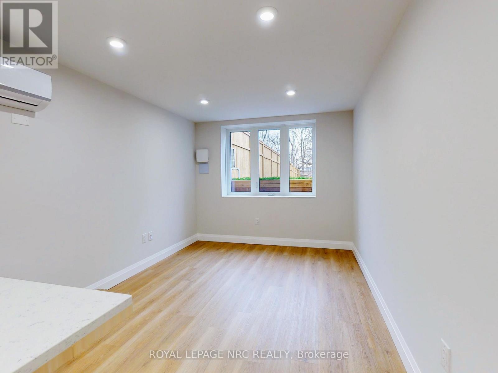 Lower - 10a Smythe Street, St. Catharines, Ontario  L2P 2G8 - Photo 6 - X13684430