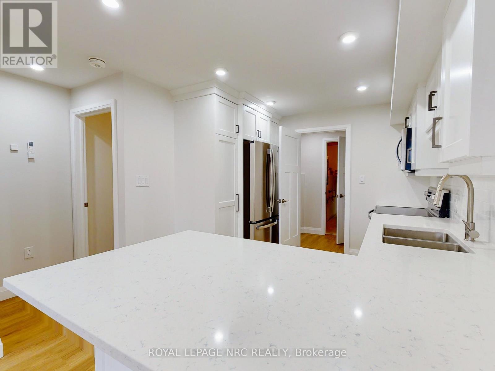 Lower - 10a Smythe Street, St. Catharines, Ontario  L2P 2G8 - Photo 9 - X13684430