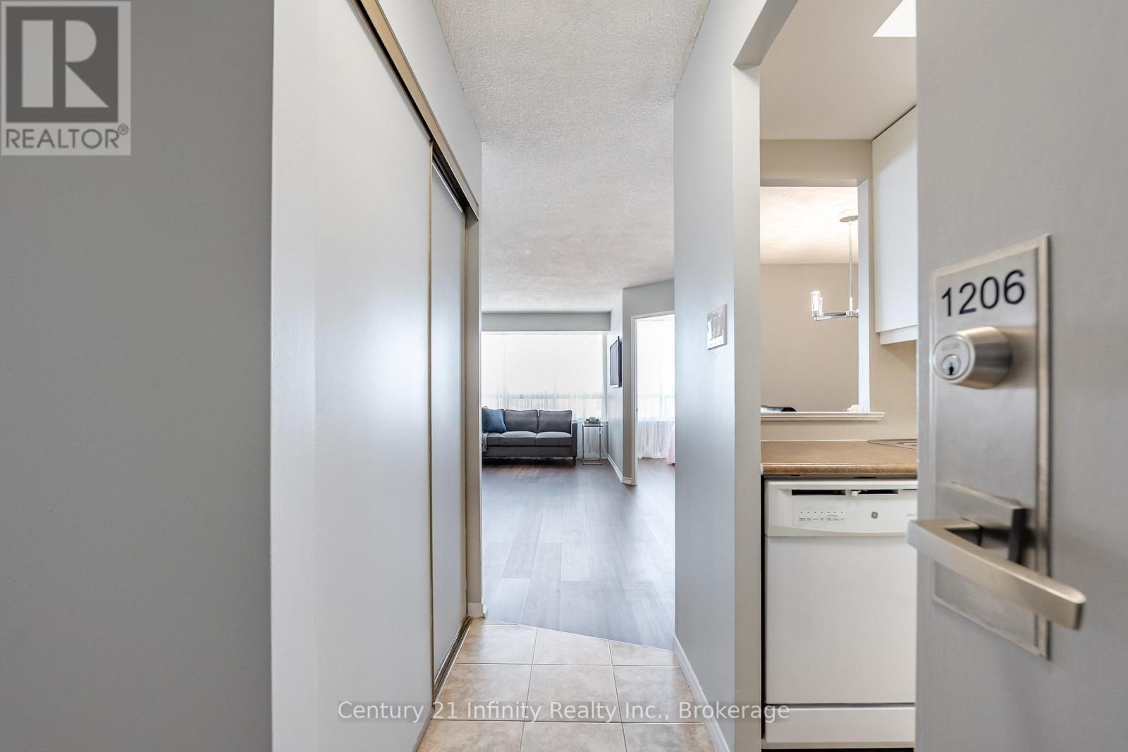 1206 - 5 Greystone Walk Drive, Toronto, Ontario  M1K 5J5 - Photo 2 - E13684428