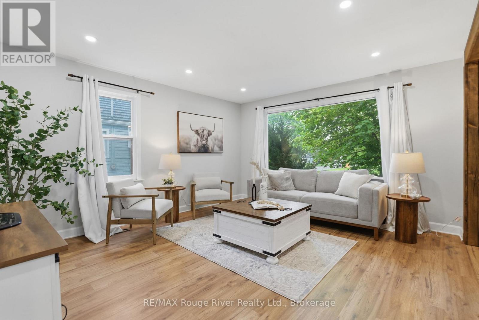 152 Wilson Road S, Oshawa, Ontario  L1H 6C1 - Photo 6 - E13684540