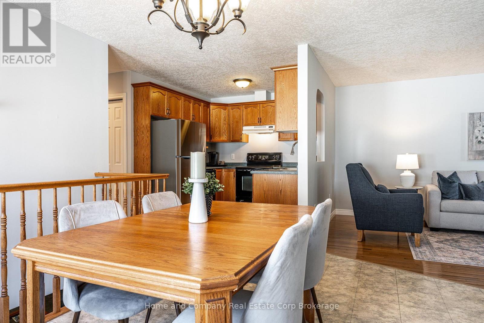 402 Douglas Street, Stratford, Ontario  N5A 7Z7 - Photo 10 - X13684448