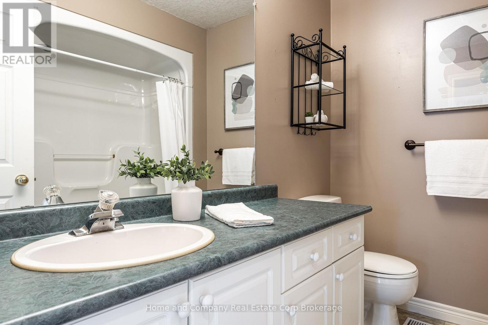 402 Douglas Street, Stratford, Ontario  N5A 7Z7 - Photo 16 - X13684448