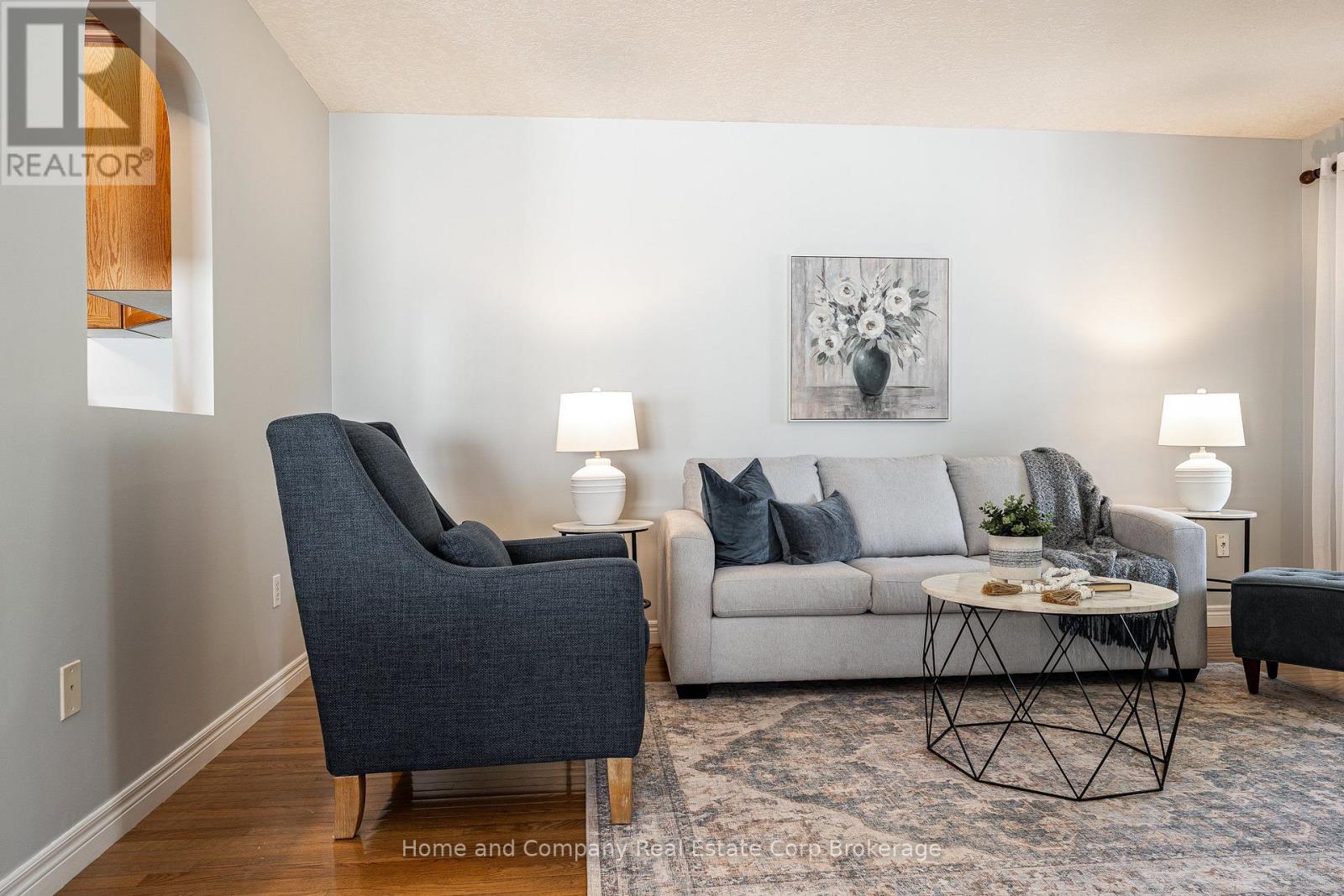 402 Douglas Street, Stratford, Ontario  N5A 7Z7 - Photo 6 - X13684448