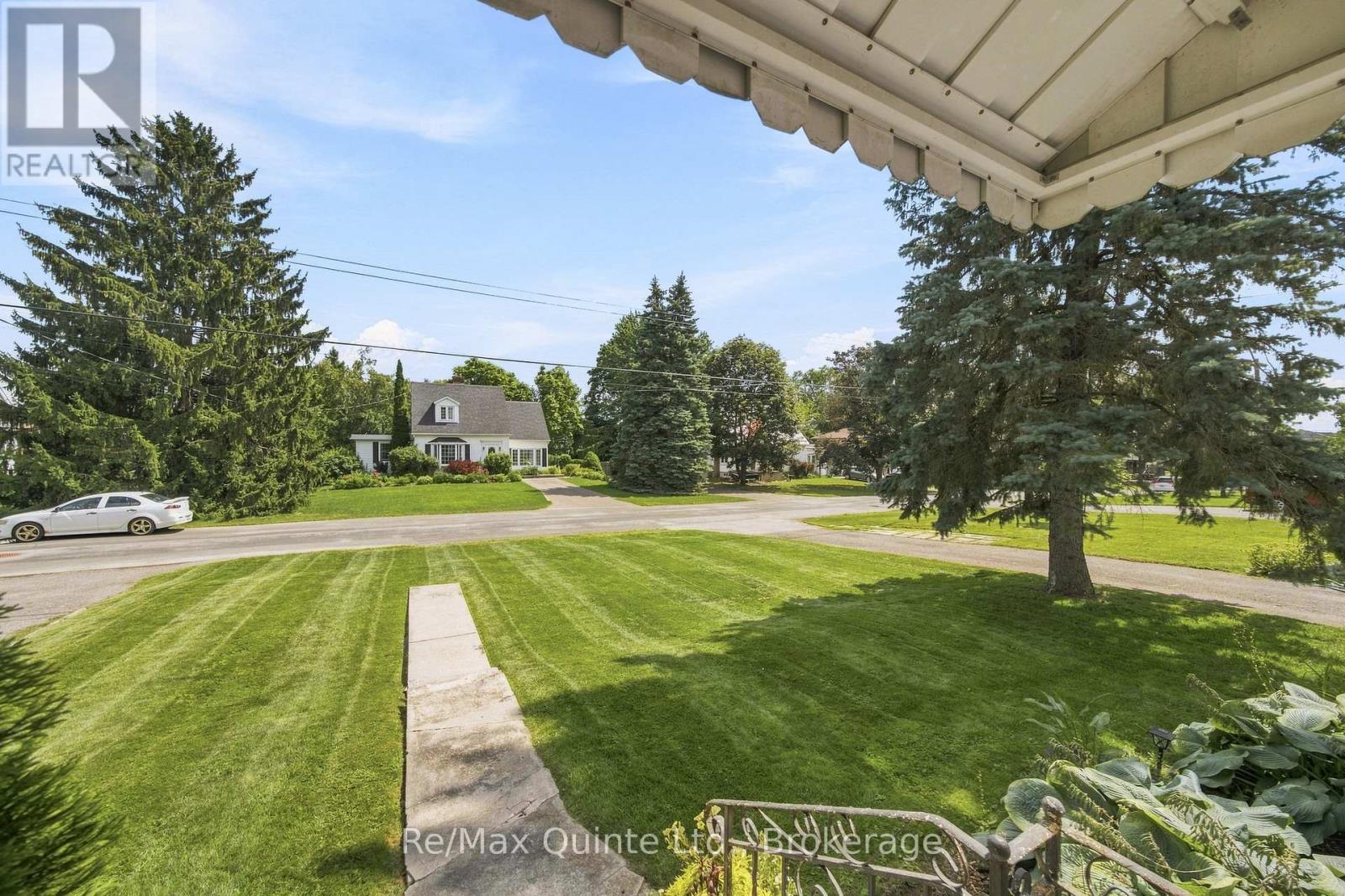 28 Shamrock Road, Belleville, Ontario  K8P 4J2 - Photo 4 - X13684490