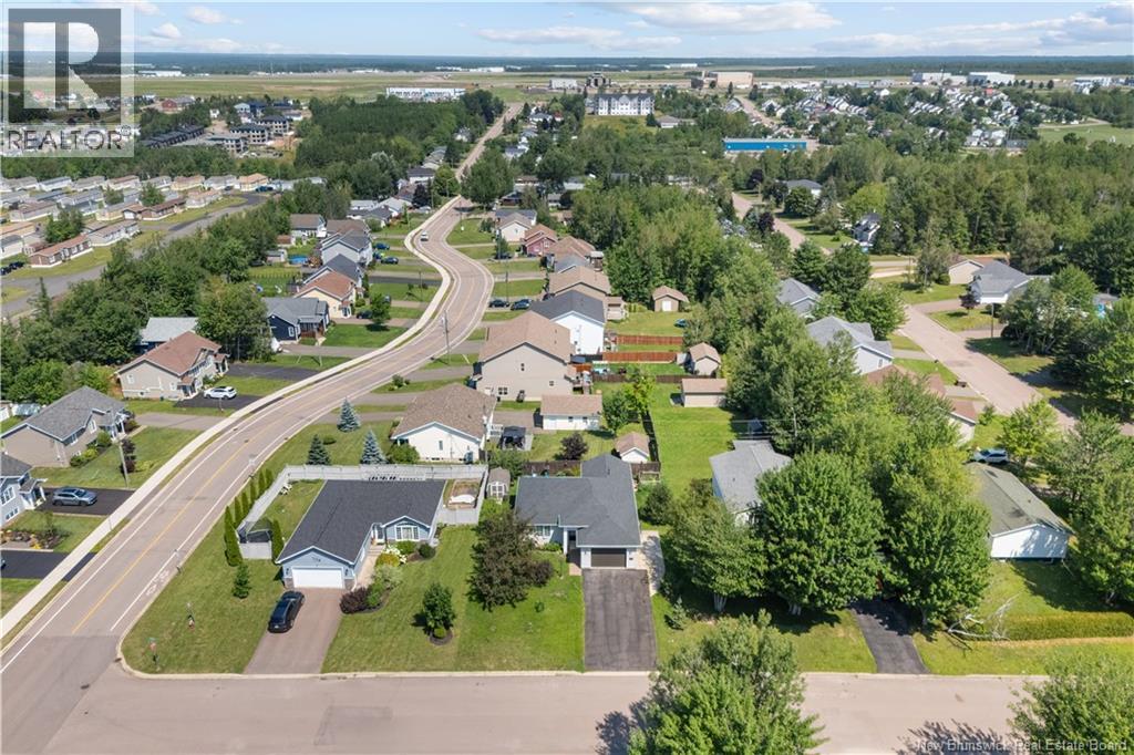 98 Airview, Dieppe, New Brunswick  E1A 5Y1 - Photo 2 - NB144923