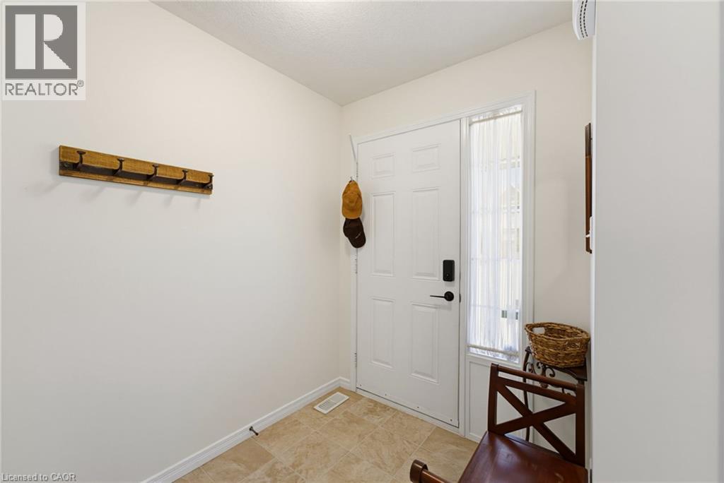 934 Zeller Crescent, Kitchener, Ontario  N2A 0C7 - Photo 4 - 40838852