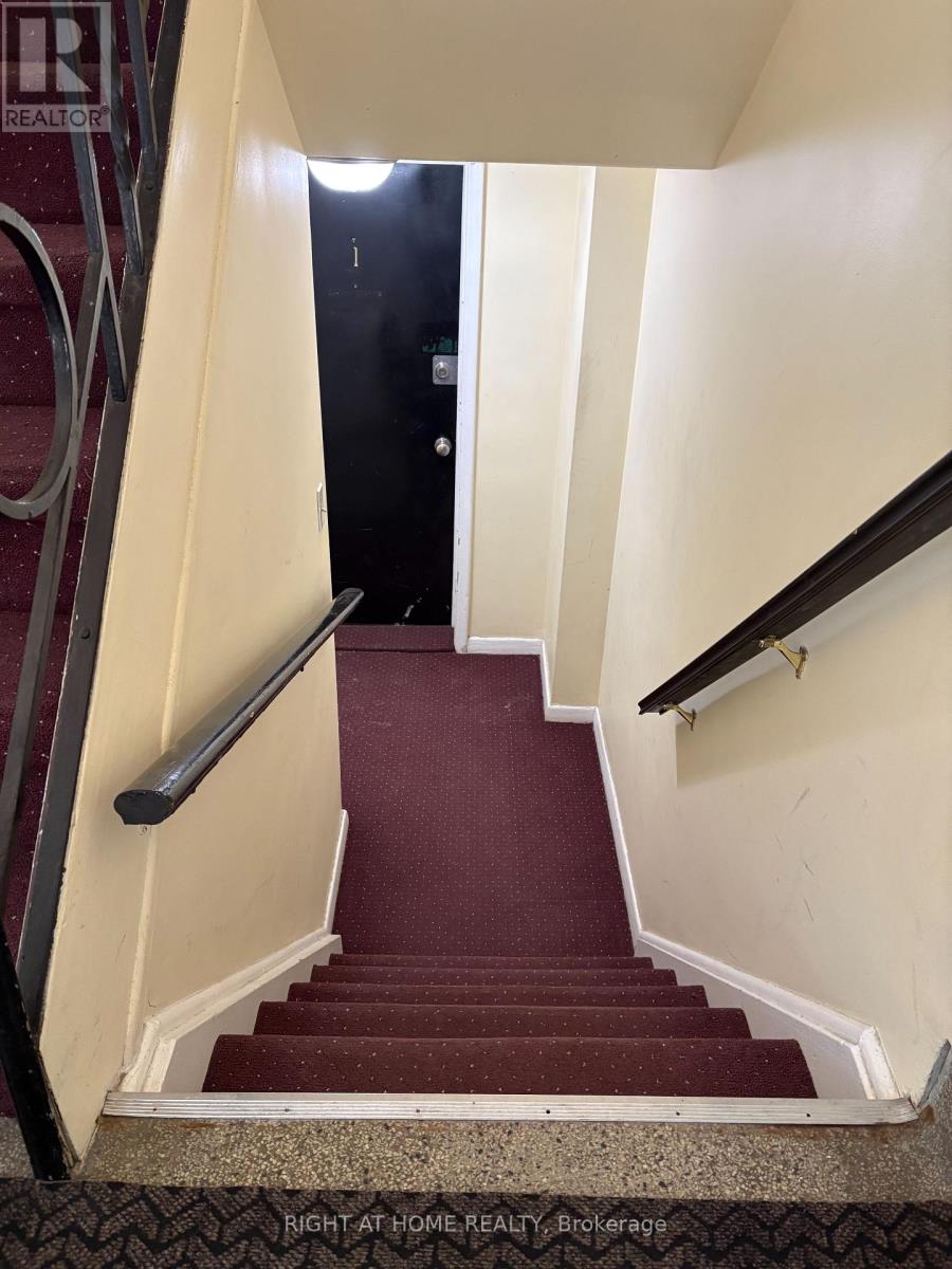 One - 170 Bowood Avenue, Toronto, Ontario  M4N 1Y6 - Photo 2 - C13684336