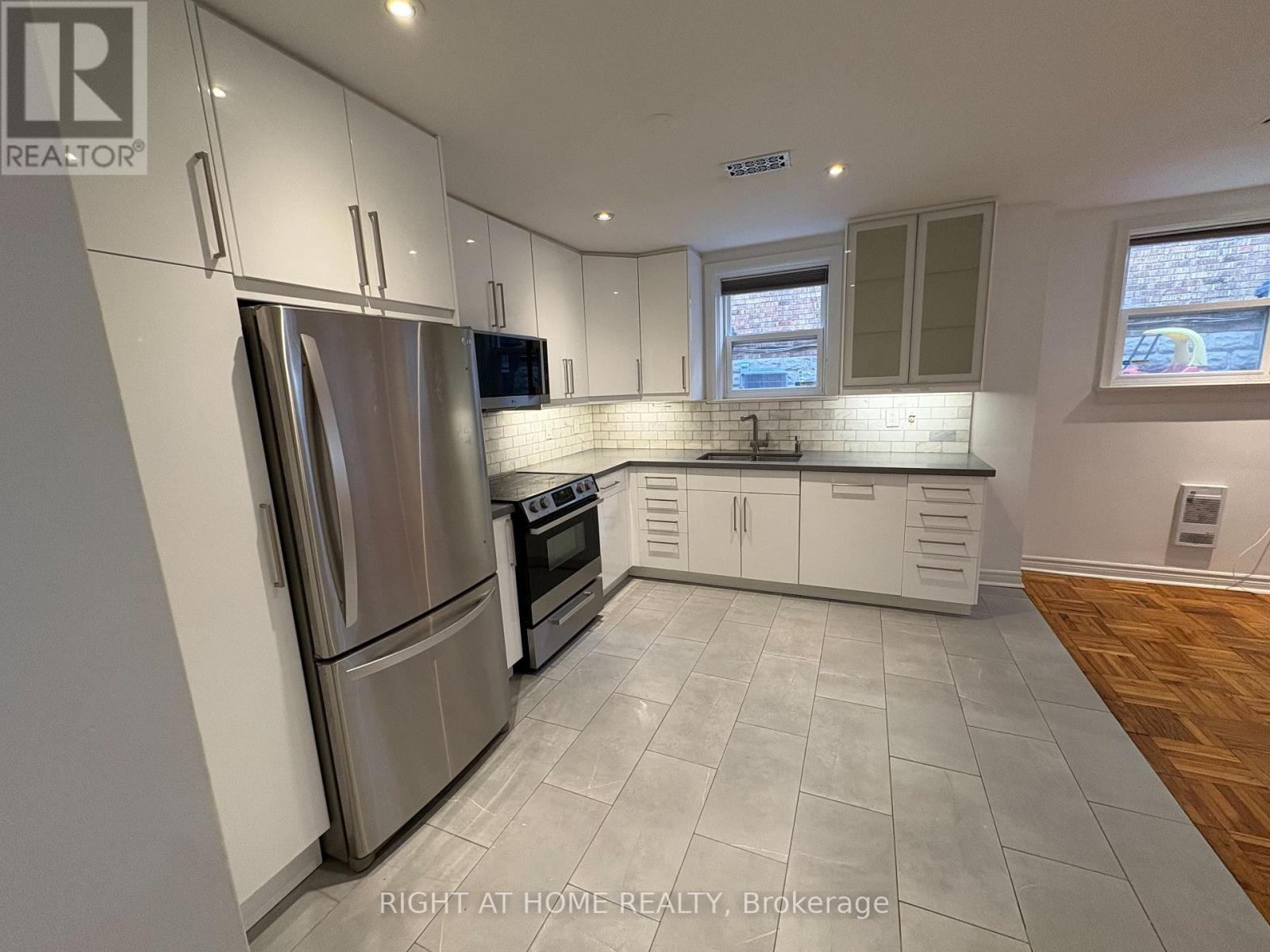 One - 170 Bowood Avenue, Toronto, Ontario  M4N 1Y6 - Photo 6 - C13684336