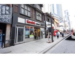 364 YONGE STREET, Toronto, Ontario