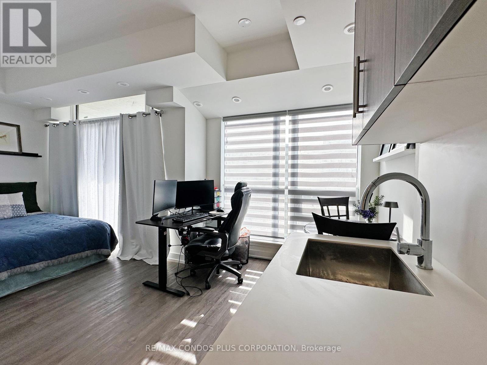 9 - 871 Sheppard Avenue W, Toronto, Ontario  M3H 0E8 - Photo 12 - C13684370