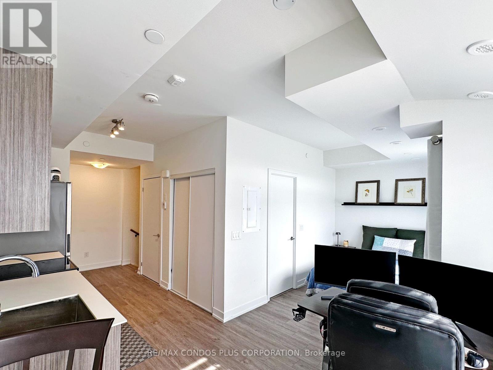 9 - 871 Sheppard Avenue W, Toronto, Ontario  M3H 0E8 - Photo 19 - C13684370