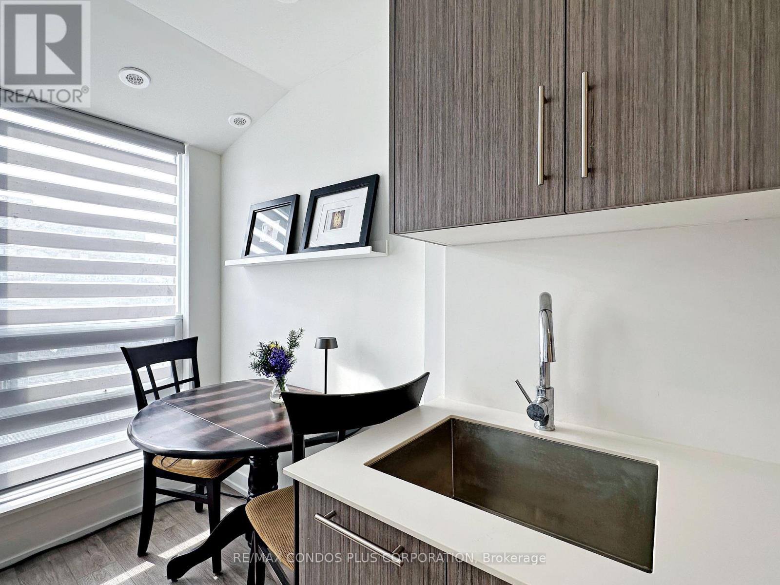 9 - 871 Sheppard Avenue W, Toronto, Ontario  M3H 0E8 - Photo 23 - C13684370