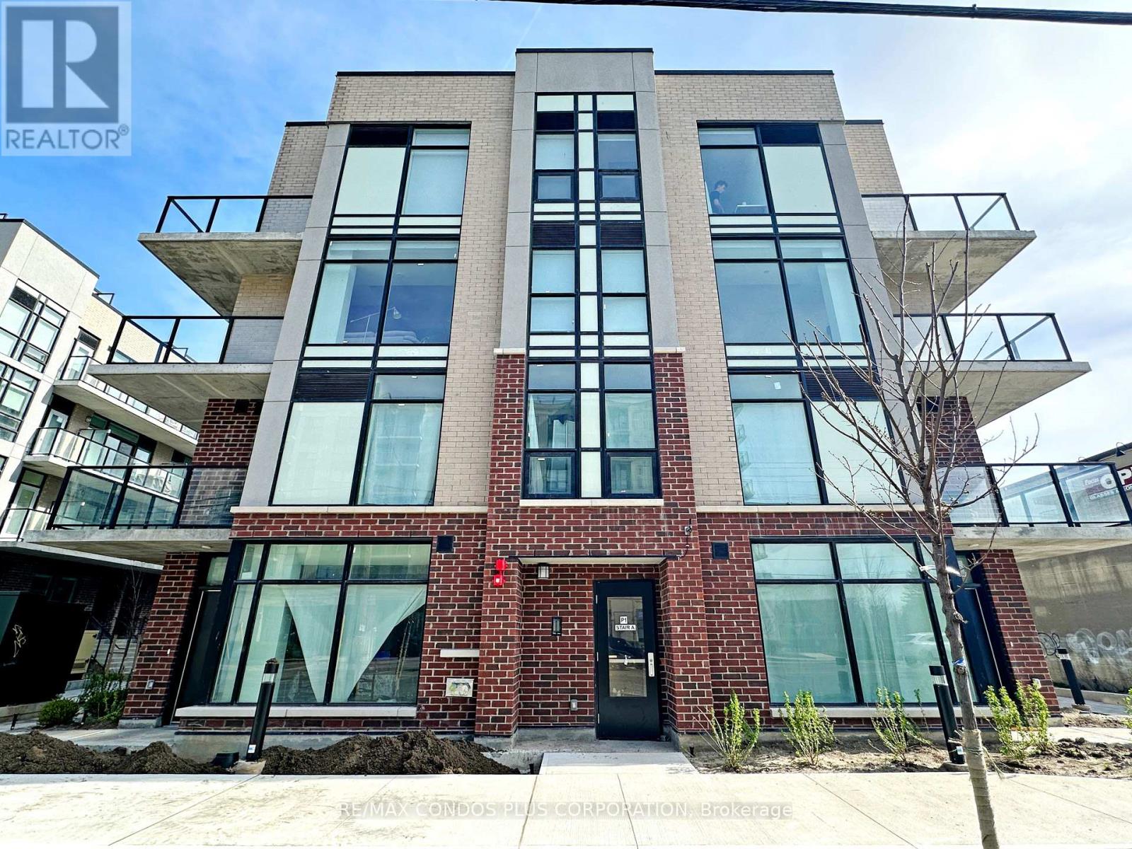 9 - 871 Sheppard Avenue W, Toronto, Ontario  M3H 0E8 - Photo 32 - C13684370