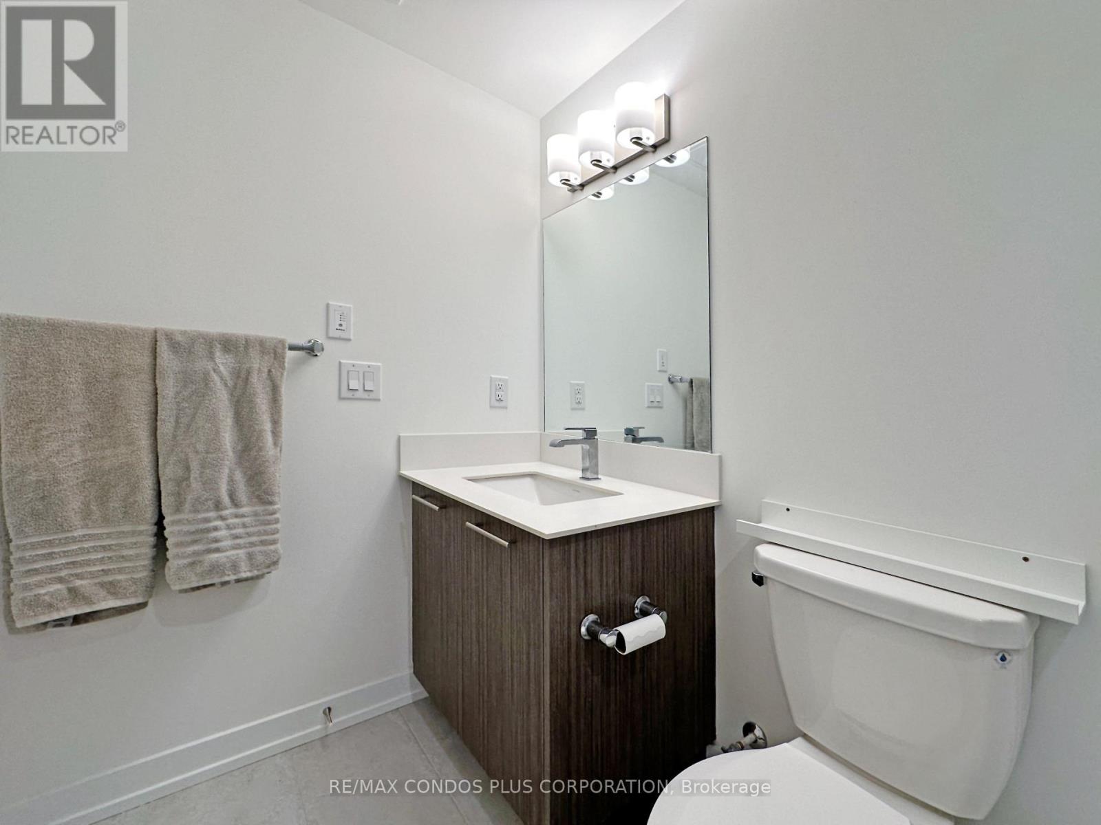 9 - 871 Sheppard Avenue W, Toronto, Ontario  M3H 0E8 - Photo 4 - C13684370