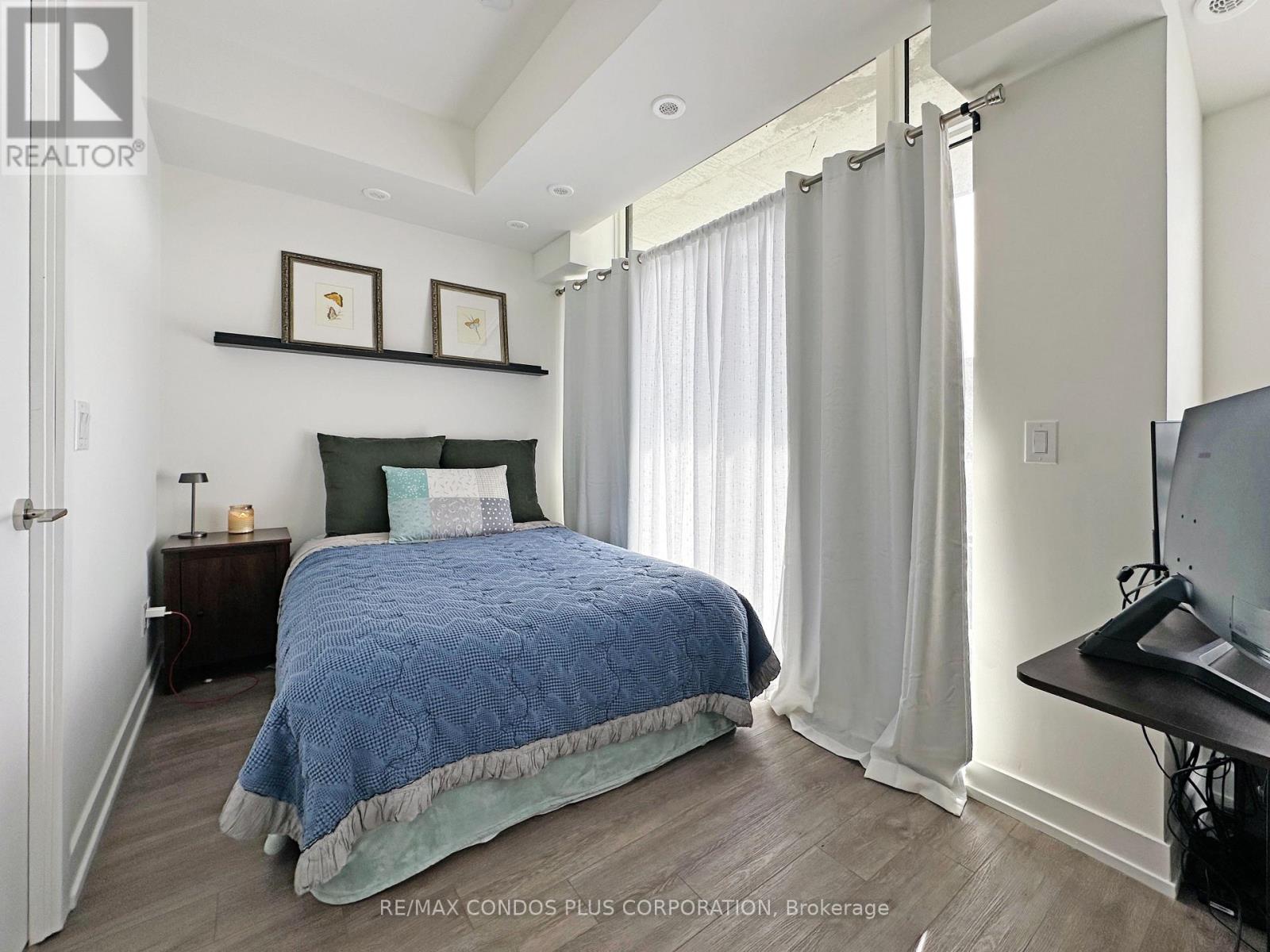 9 - 871 Sheppard Avenue W, Toronto, Ontario  M3H 0E8 - Photo 5 - C13684370