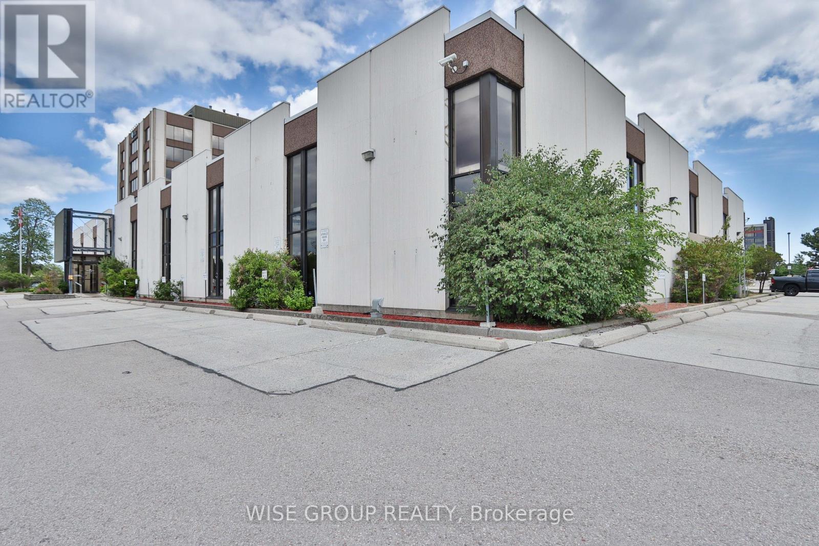 110 - 2450 Victoria Park Avenue, Toronto, Ontario  M2J 4A2 - Photo 3 - C13684378
