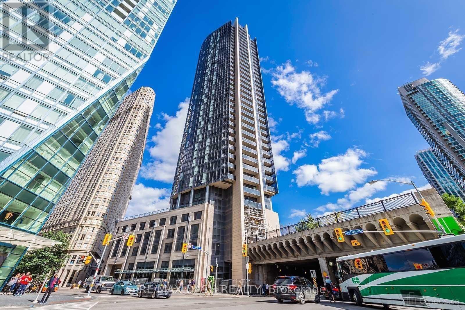 1005 - 1 The Esplanade Drive, Toronto, Ontario  M5E 0A8 - Photo 3 - C13684498