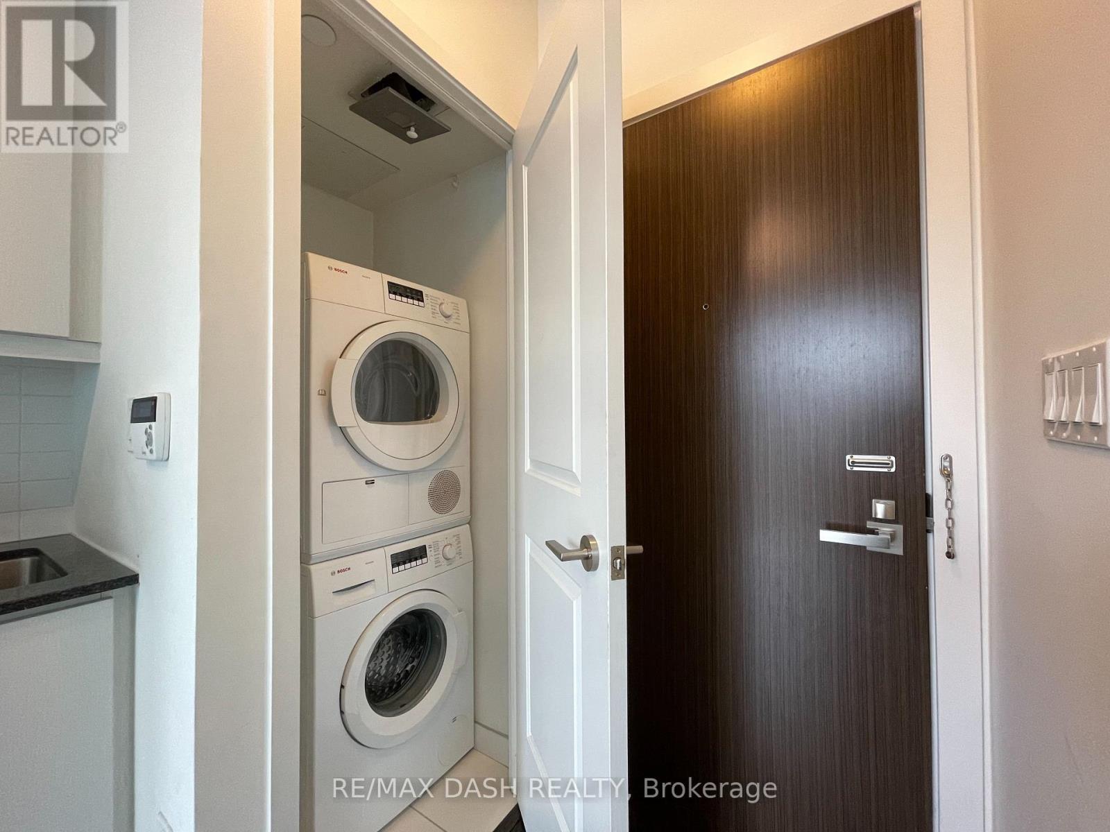 1005 - 1 The Esplanade Drive, Toronto, Ontario  M5E 0A8 - Photo 5 - C13684498