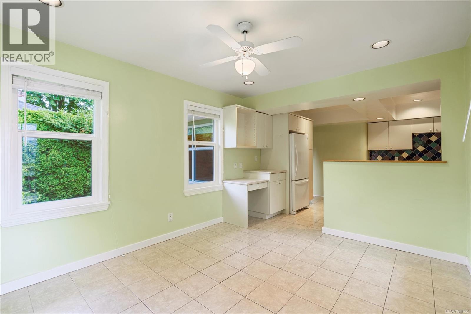 2758 Dunlevy St, Oak Bay, British Columbia  V8R 5Z5 - Photo 13 - 1047095