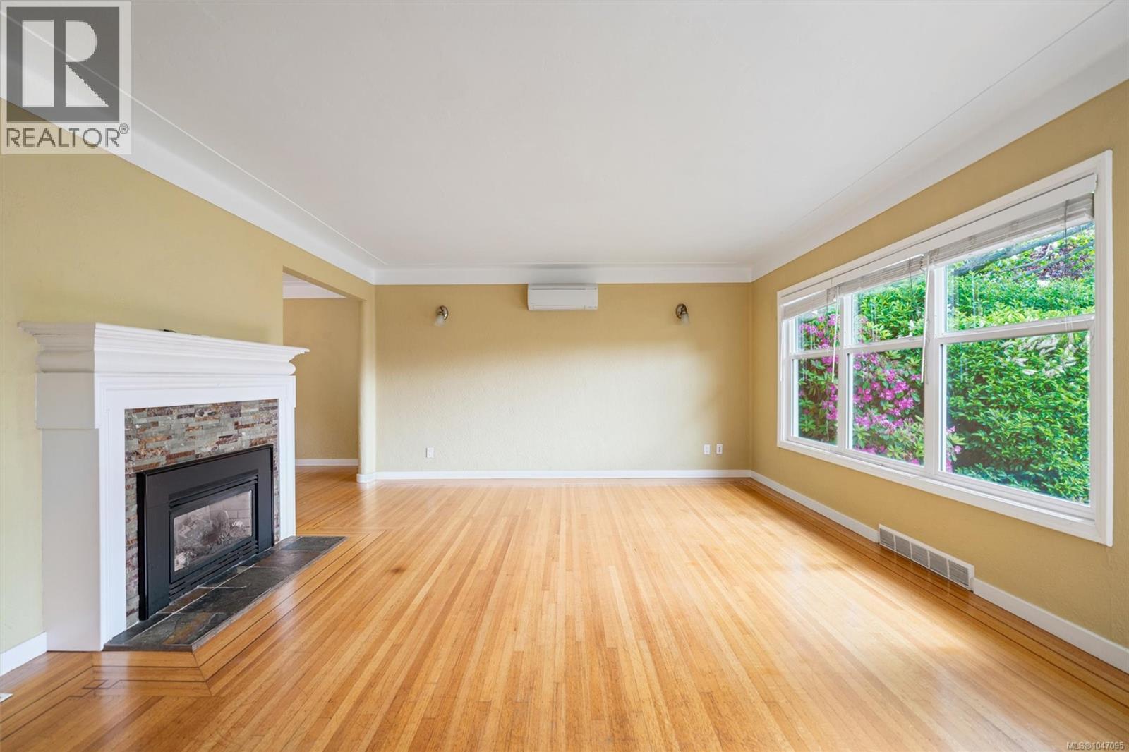 2758 Dunlevy St, Oak Bay, British Columbia  V8R 5Z5 - Photo 4 - 1047095