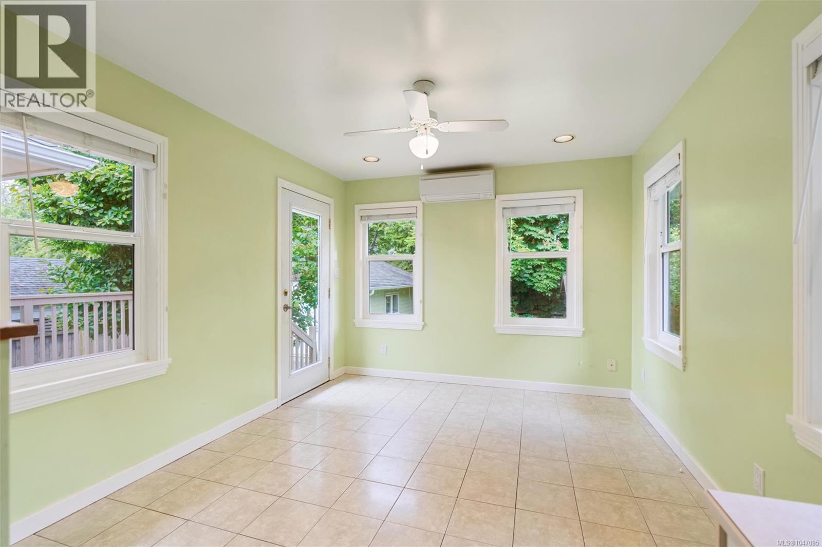 2758 Dunlevy St, Oak Bay, British Columbia  V8R 5Z5 - Photo 12 - 1047095