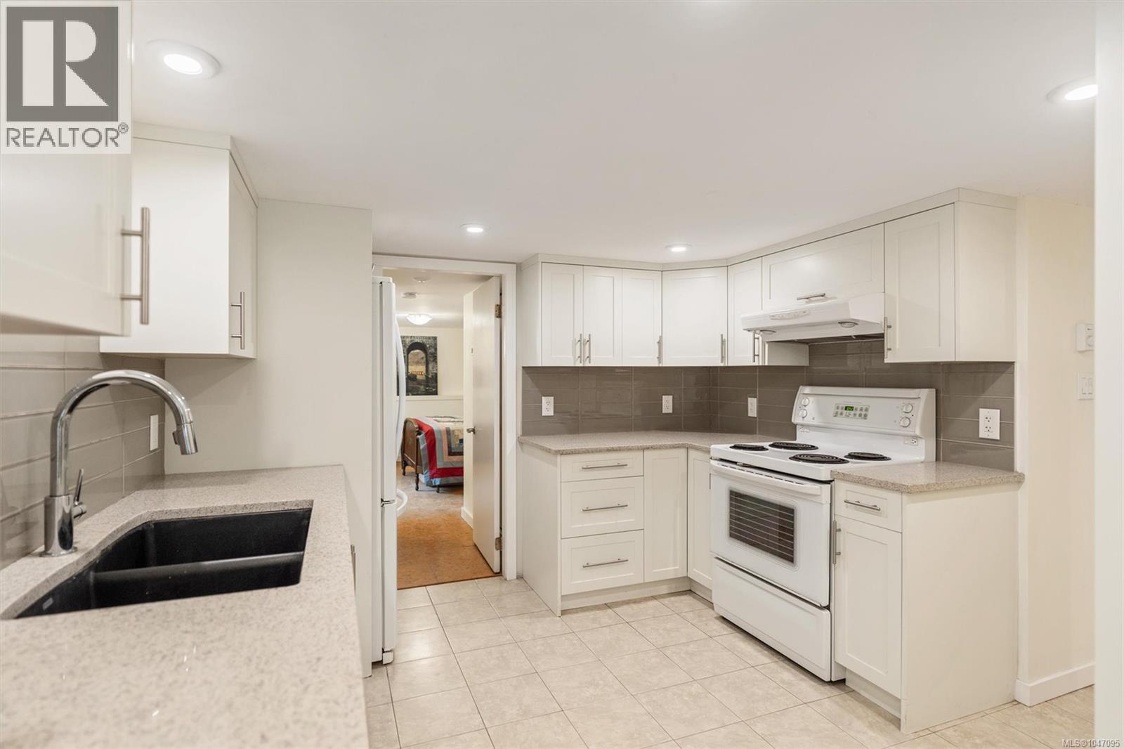 2758 Dunlevy St, Oak Bay, British Columbia  V8R 5Z5 - Photo 25 - 1047095