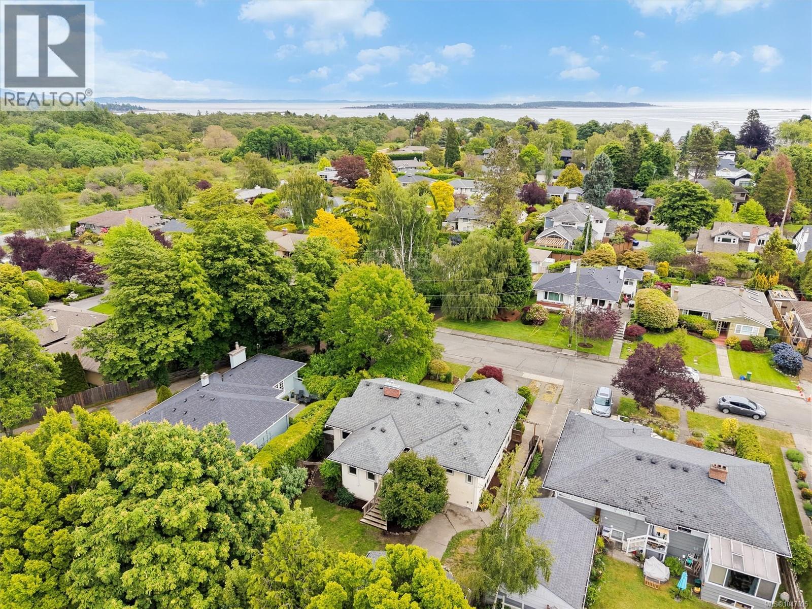 2758 Dunlevy St, Oak Bay, British Columbia  V8R 5Z5 - Photo 49 - 1047095