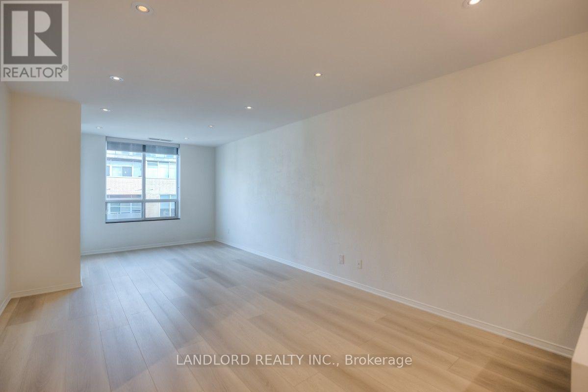 512 - 1863 Queen Street E, Toronto, Ontario  M4L 3Y6 - Photo 2 - E13684542