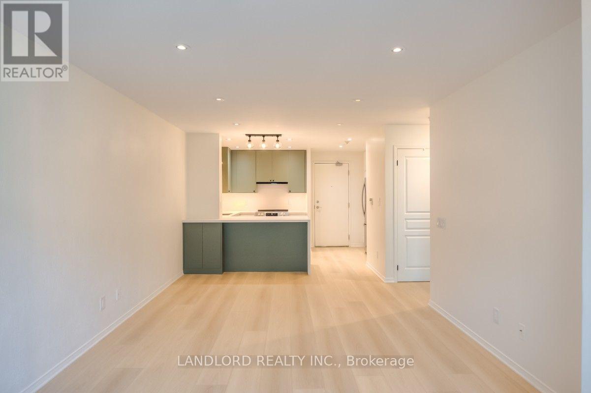 512 - 1863 Queen Street E, Toronto, Ontario  M4L 3Y6 - Photo 5 - E13684542