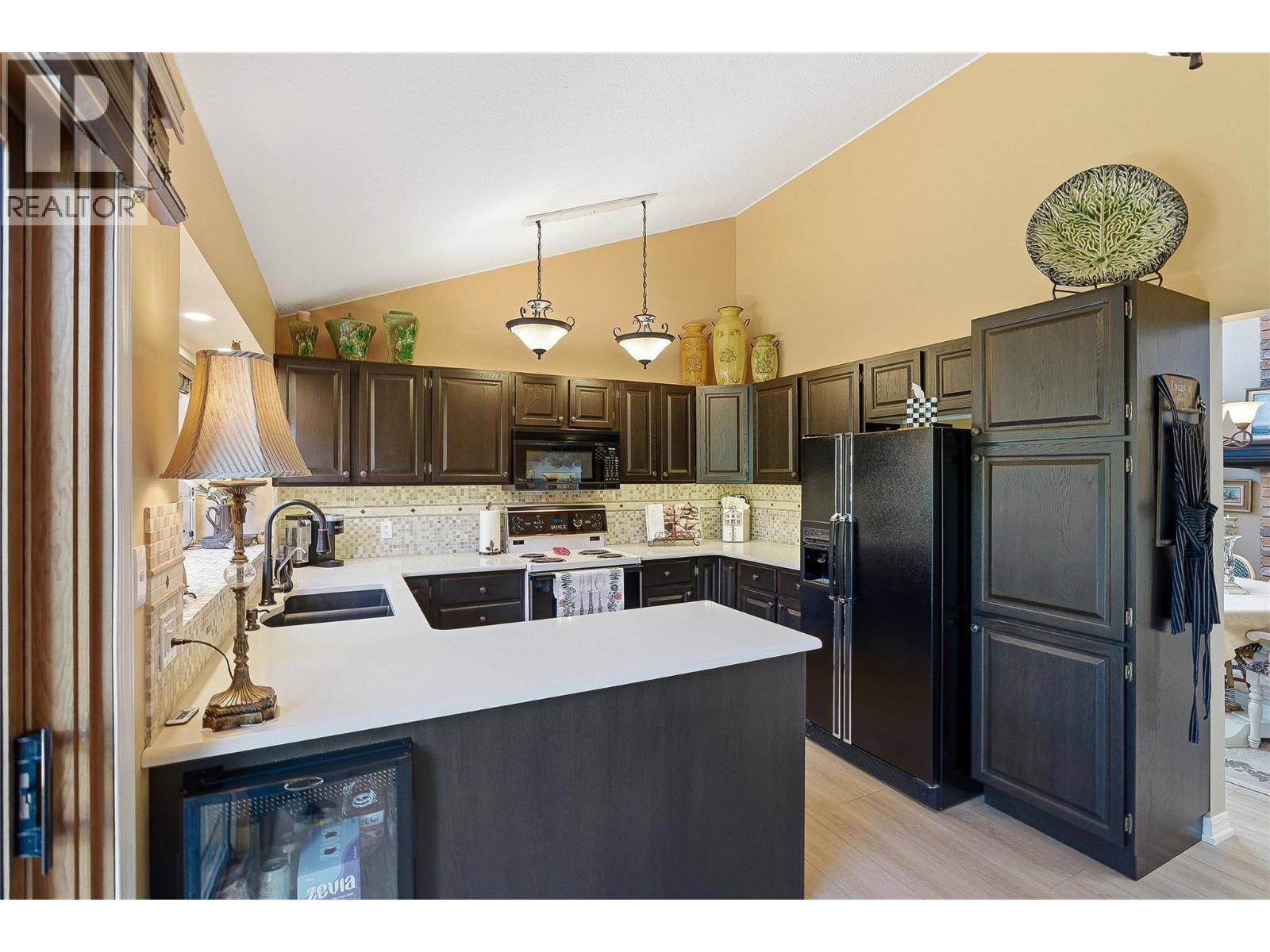 2463 Irvine Avenue, Merritt, British Columbia  V1K 4H4 - Photo 15 - 10384982