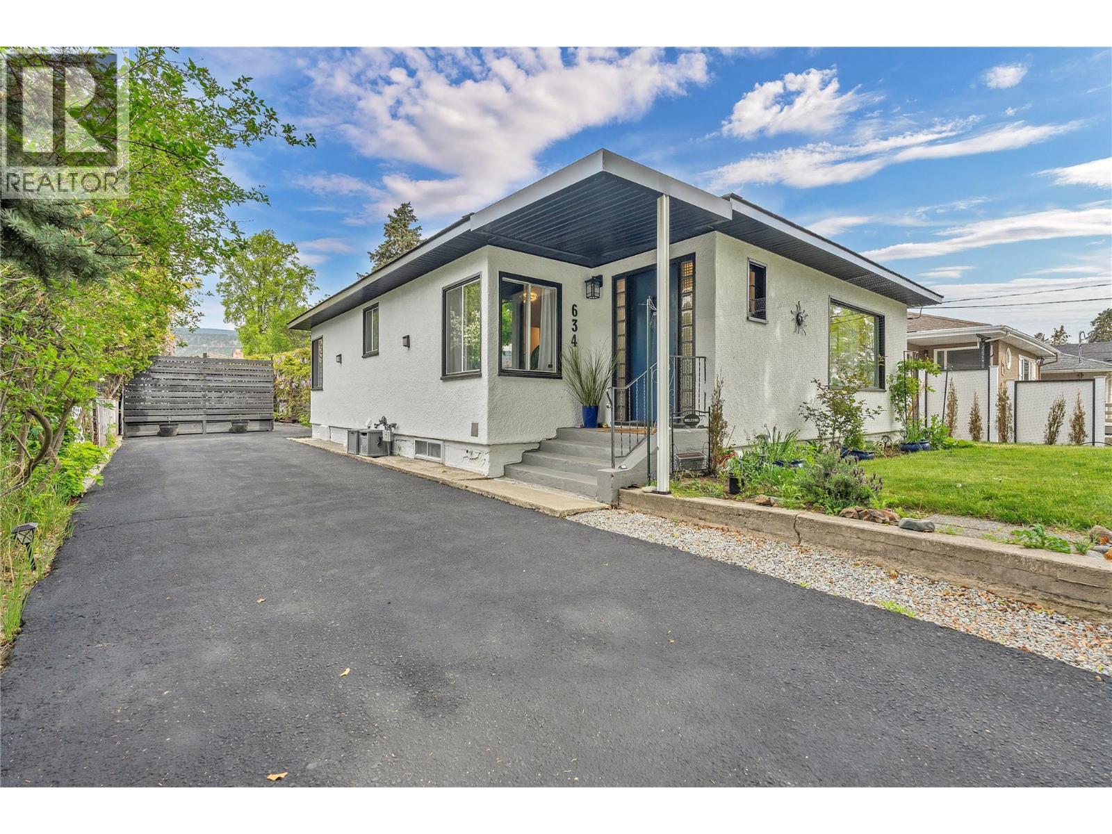 634 Latimer Street, Penticton, British Columbia  V2A 5R6 - Photo 2 - 10387004