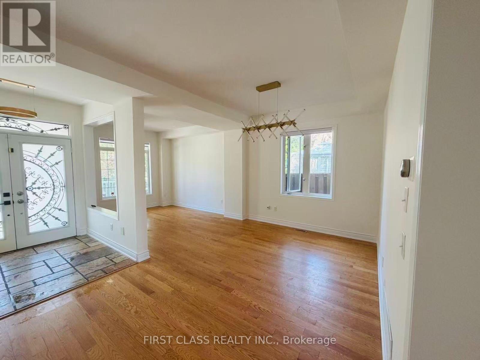 39 Emery Hill Boulevard, Markham, Ontario  L6C 2W7 - Photo 2 - N13684380
