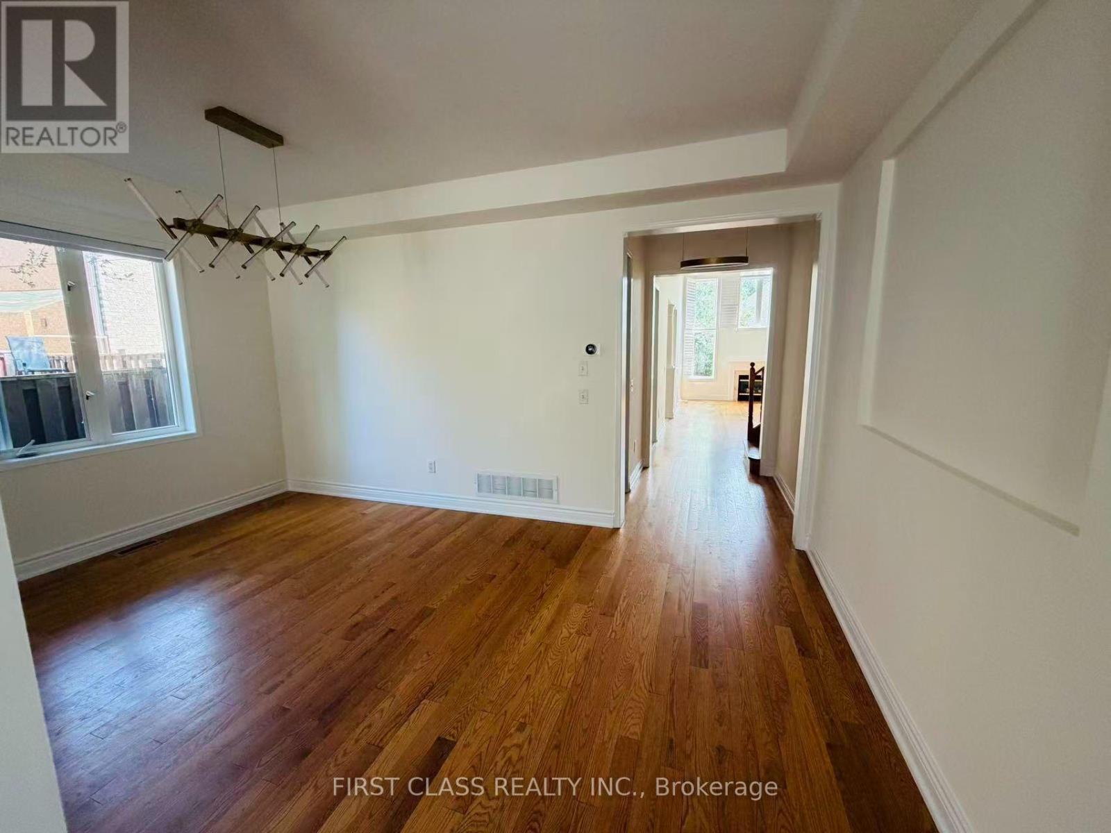 39 Emery Hill Boulevard, Markham, Ontario  L6C 2W7 - Photo 3 - N13684380