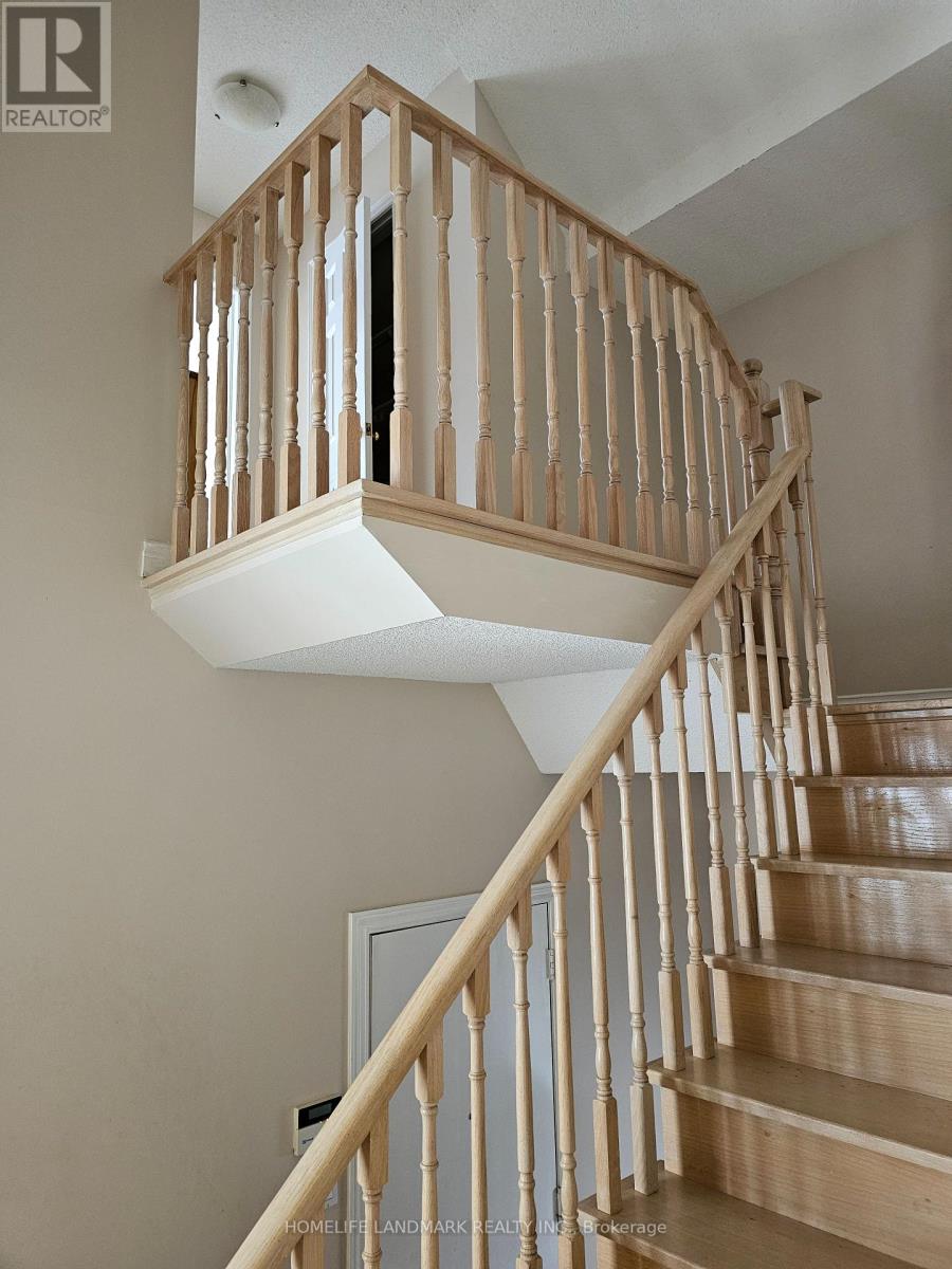 148 Toporowski Avenue, Richmond Hill, Ontario  L4S 2H4 - Photo 4 - N13684486