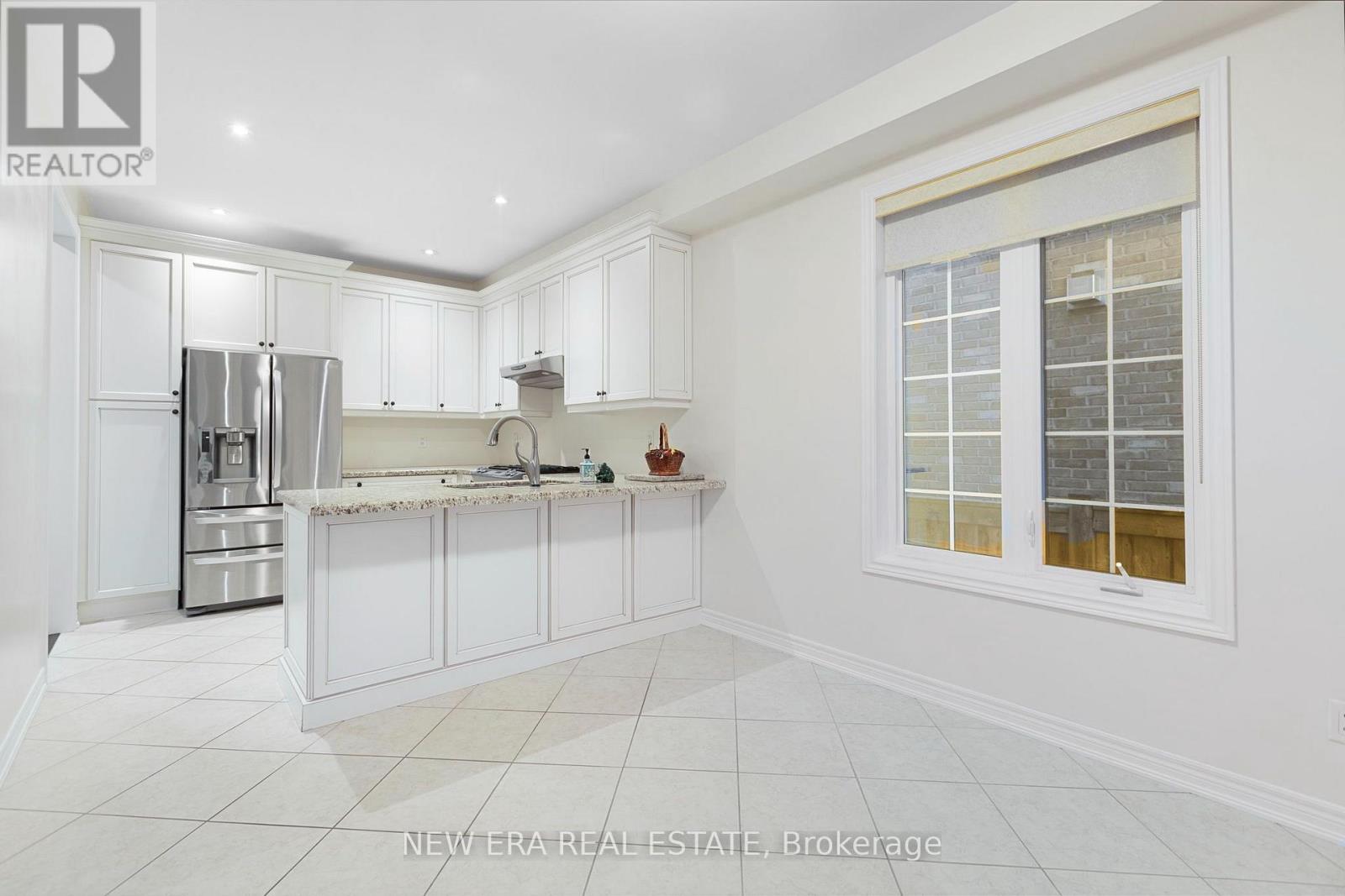 2 Lady Valentina Avenue, Vaughan, Ontario  L6A 0E4 - Photo 14 - N13684508