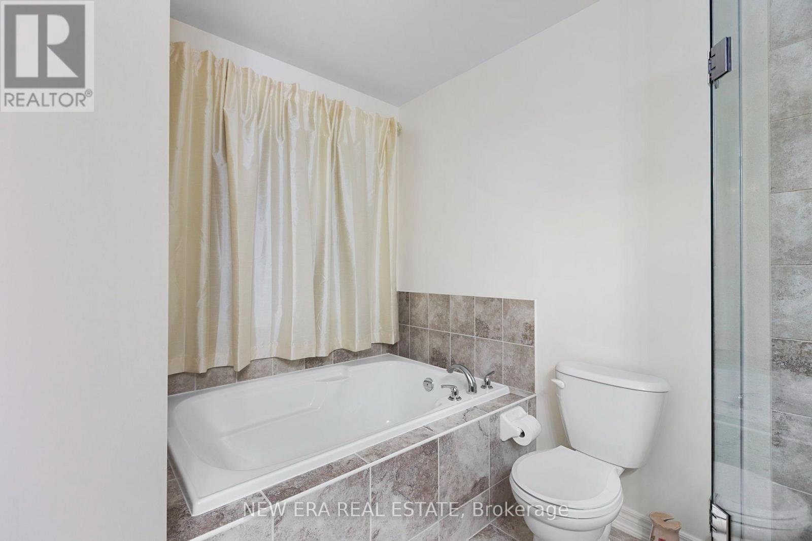 2 Lady Valentina Avenue, Vaughan, Ontario  L6A 0E4 - Photo 26 - N13684508