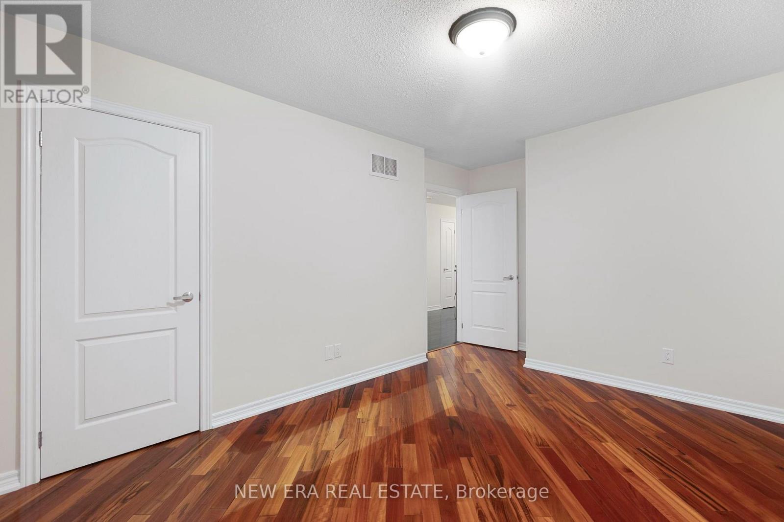 2 Lady Valentina Avenue, Vaughan, Ontario  L6A 0E4 - Photo 31 - N13684508