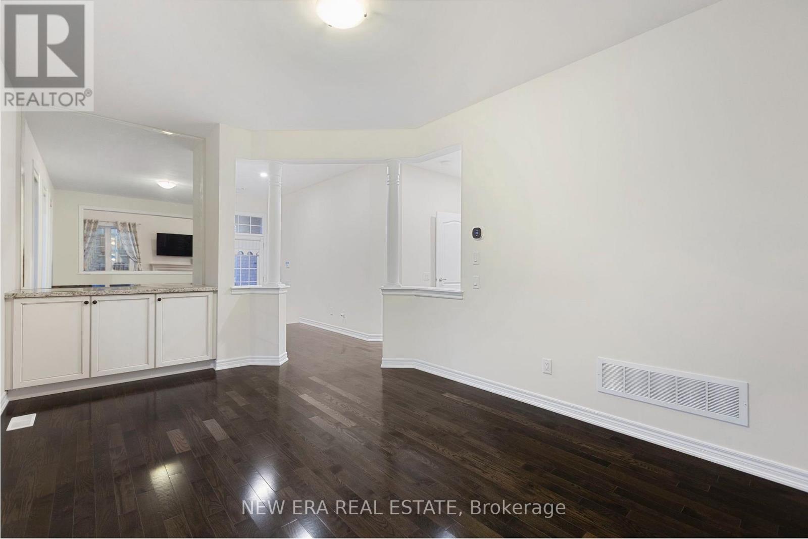 2 Lady Valentina Avenue, Vaughan, Ontario  L6A 0E4 - Photo 6 - N13684508