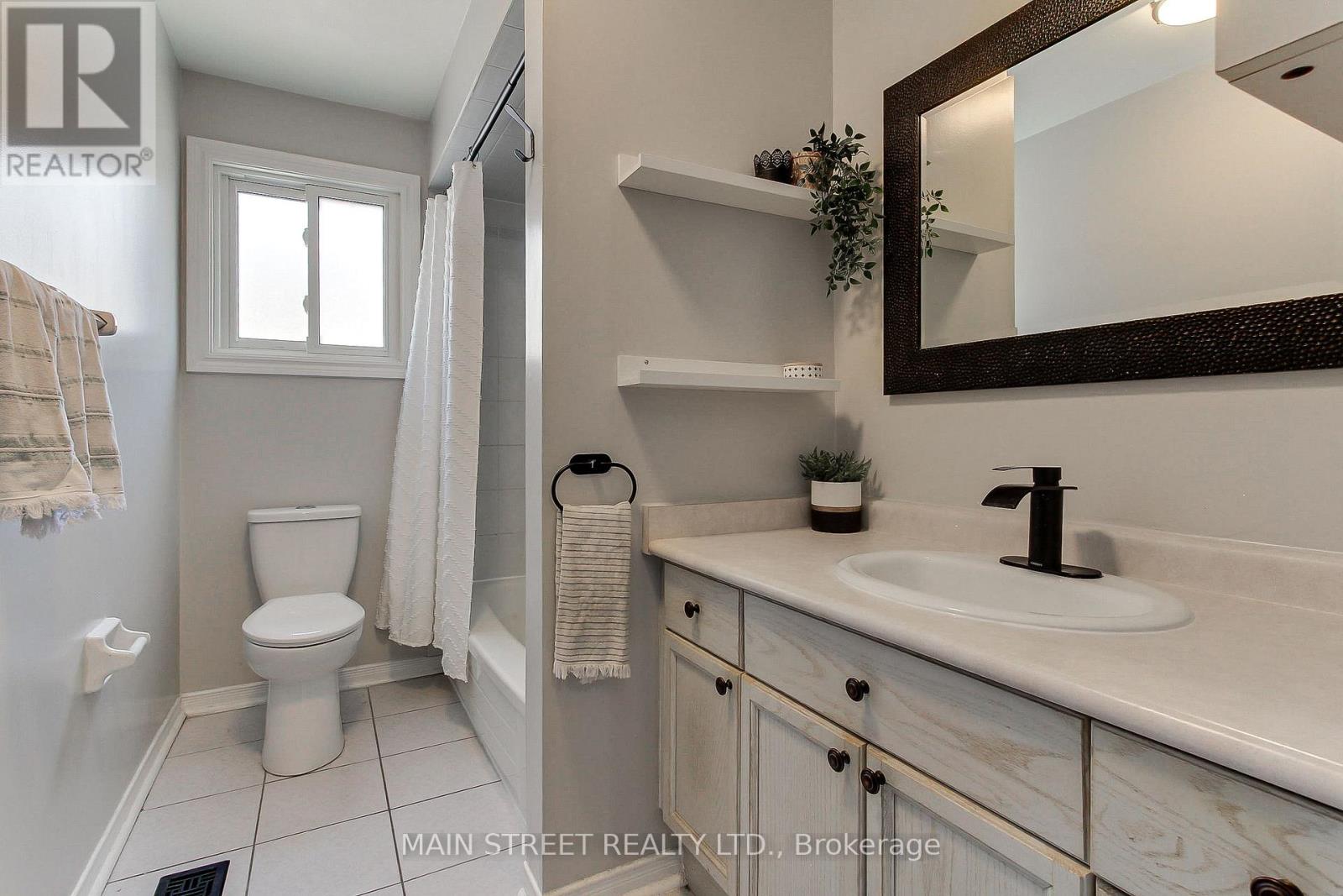 109 Bishop Drive, Barrie (Ardagh), Ontario  L4N 7P4 - Photo 24 - S13684334