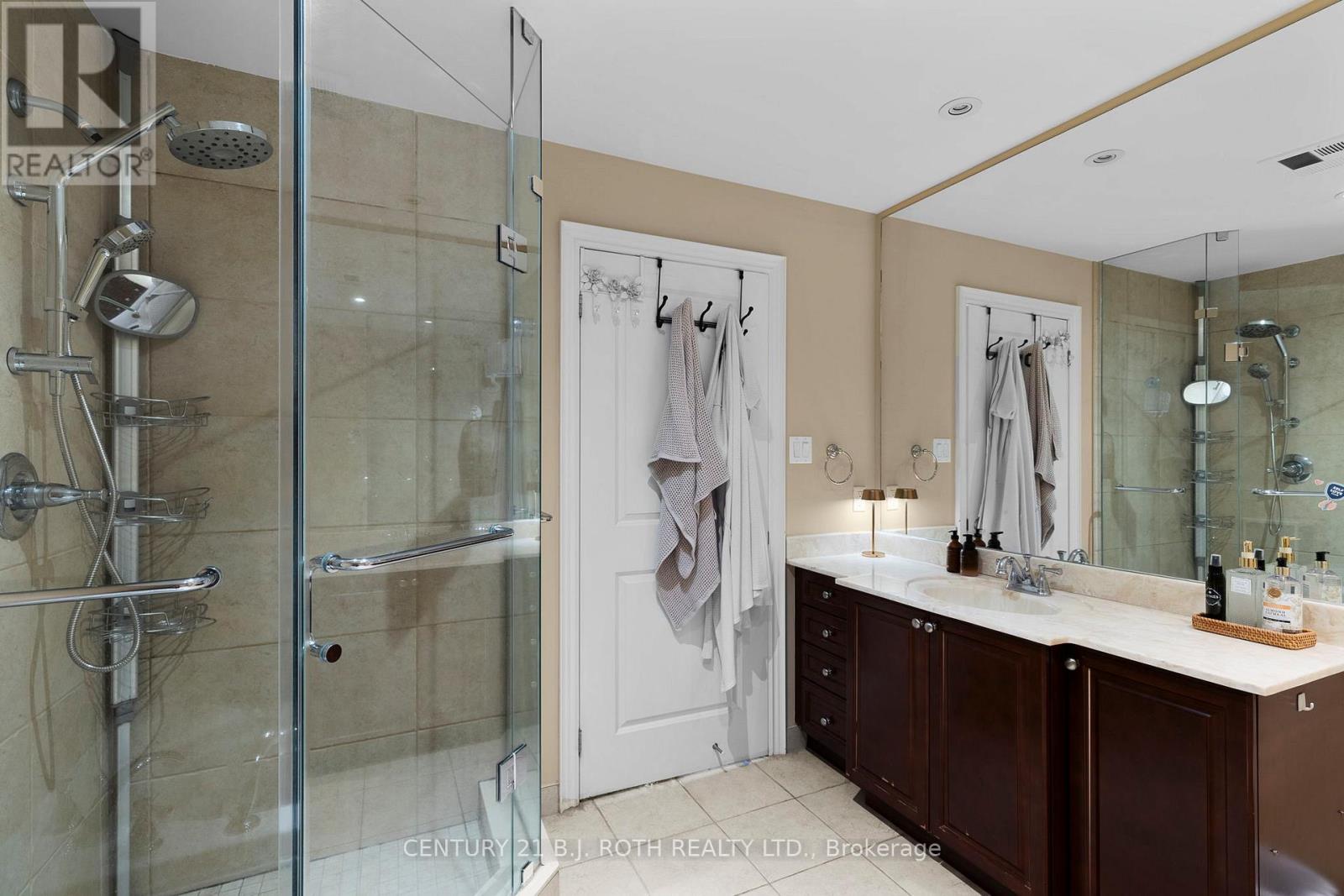 1310 - 37 Ellen Street, Barrie (City Centre), Ontario  L4N 6G2 - Photo 18 - S13684518