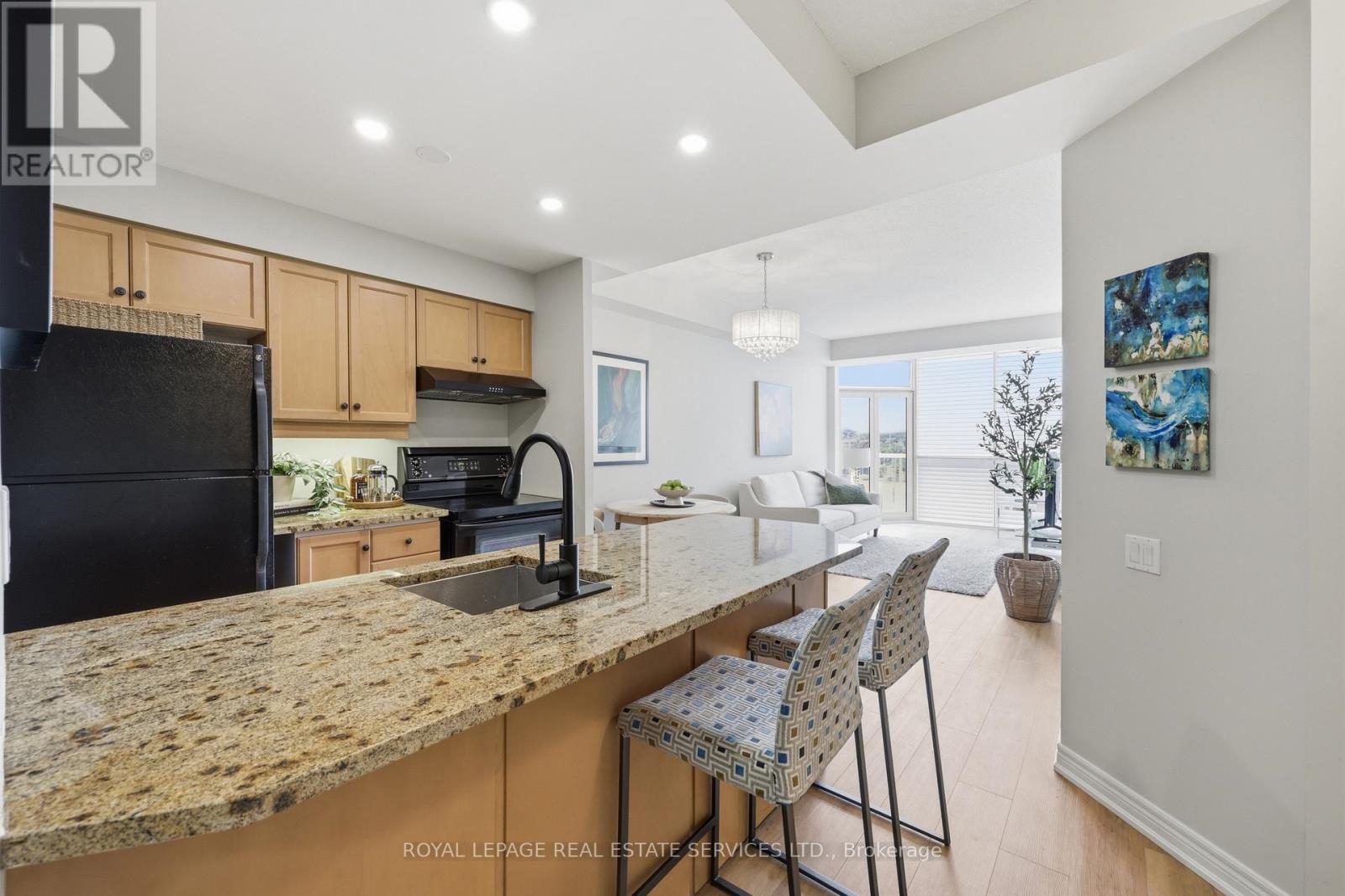 707 - 60 Old Mill Road, Oakville, Ontario  L6J 7V9 - Photo 6 - W13684348
