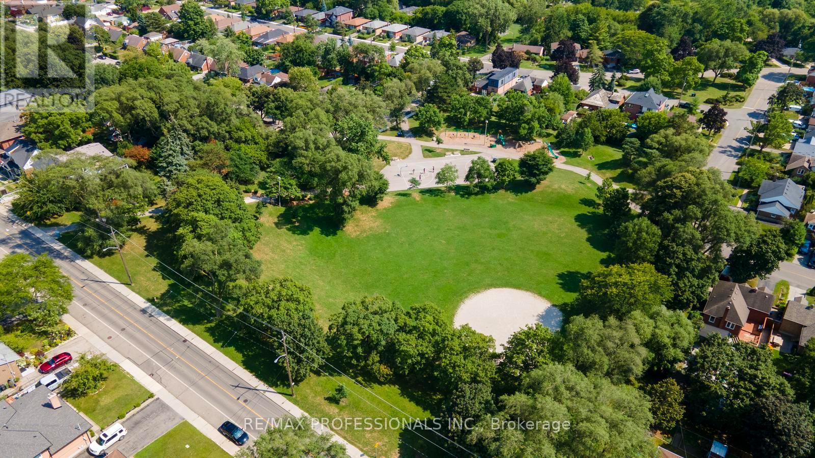 21 Brendwin Road, Toronto, Ontario  M6N 4V6 - Photo 37 - W13684400
